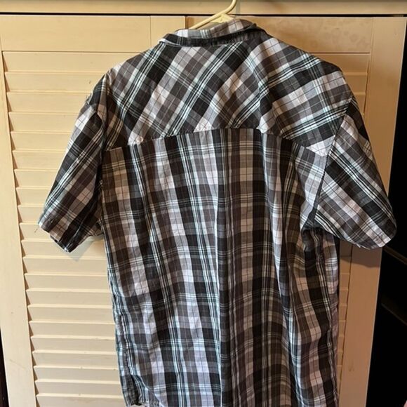 New York classic plaid button up - Picture 4 of 6